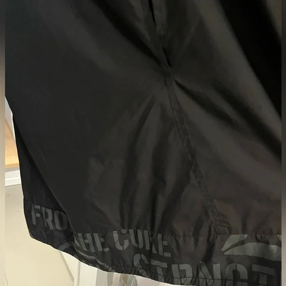 Full zip Reebok windbreaker size small - Picture 5 of 5